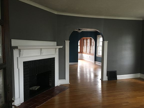 4th image of 14500 Clifton Blvd