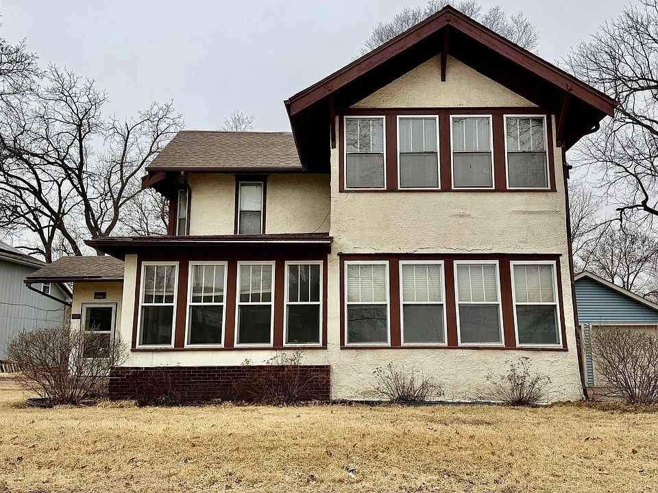 1st image of 409 N 3rd St