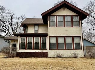 409 N 3rd St, Oskaloosa, IA