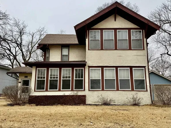 409 N 3rd St, Oskaloosa, IA 52577