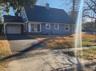 2 Springfield Ln, Willingboro, NJ 08046