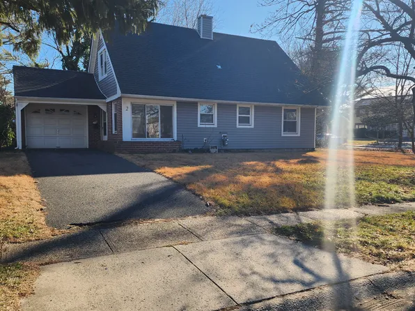 2 Springfield Ln, Willingboro, NJ 08046