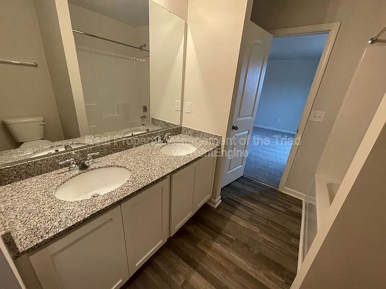 3824 Miller Dr — Photo 8