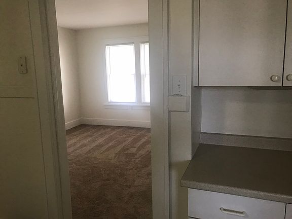 4th image of 25 Winchester Pl #4