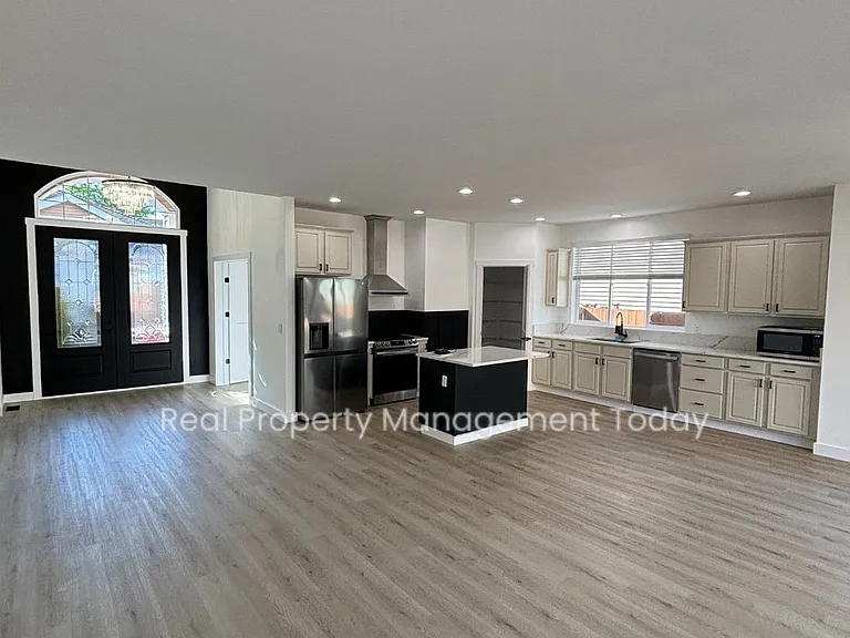 105 Lane Blvd NW — Photo 6