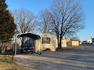 183 Fernland Ln, Reeds Spring, MO 65737