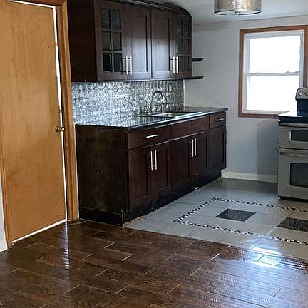 3rd image of 328 Beach 46 St