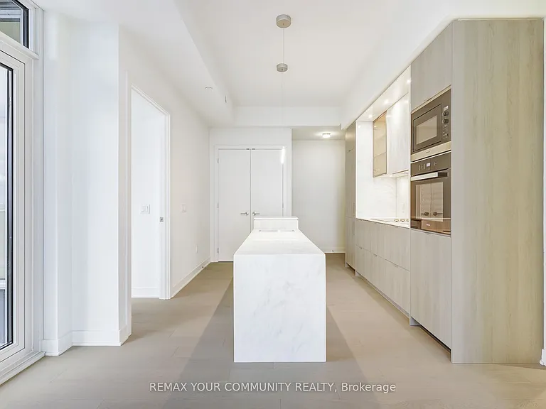 11 Yorkville Ave N #4402 — Photo 12