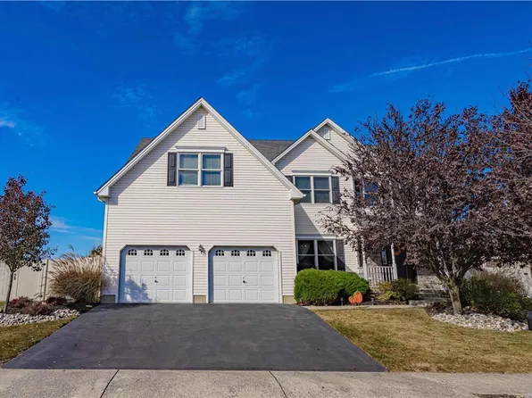 4 Mill Brook Ct, Easton, PA 18045