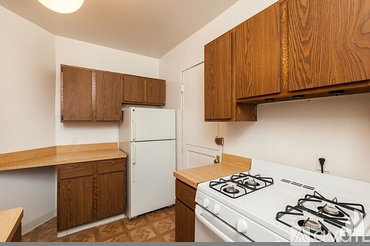 1st image of 428 W Belden Ave #43206