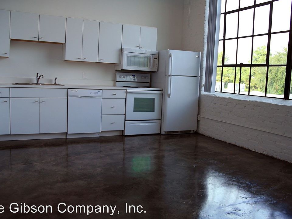 1st image of 830 Exposition Ave Ste 210
