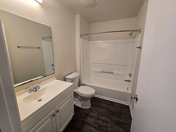 2nd image of 7021 Fox Haven Pl #101