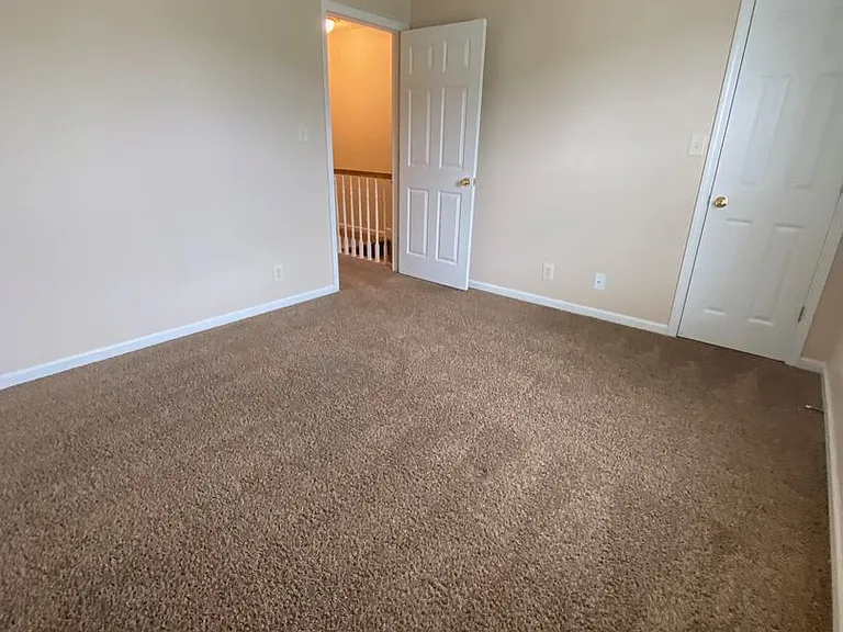 512 Patriot Park Ct — Photo 10