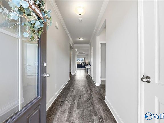 3rd image of 219 Dinner Tree Sq