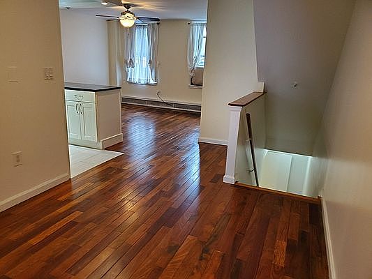 4th image of 460 Carlton Ave #1