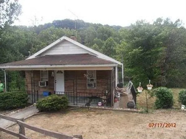 12 Valley Church Rd, West Finley, PA 15377