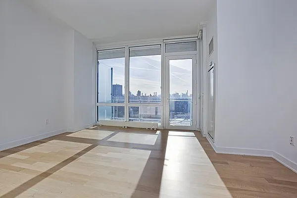 Rented by Weinman International Real Estate, Inc. | media 8
