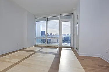 Rented by Weinman International Real Estate, Inc.