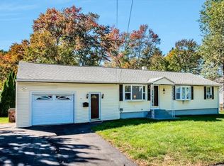 14 Elm St, Auburn, MA 01501