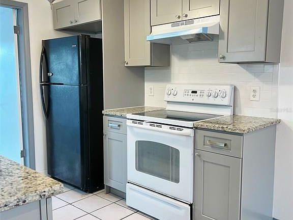 4th image of 6920 Edgefield Ln #2