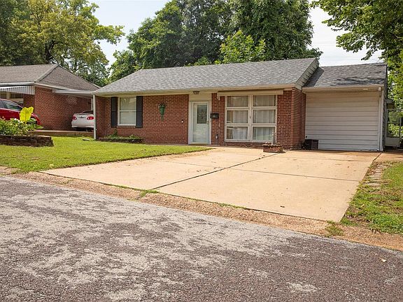 2nd image of 635 Majesty Ct