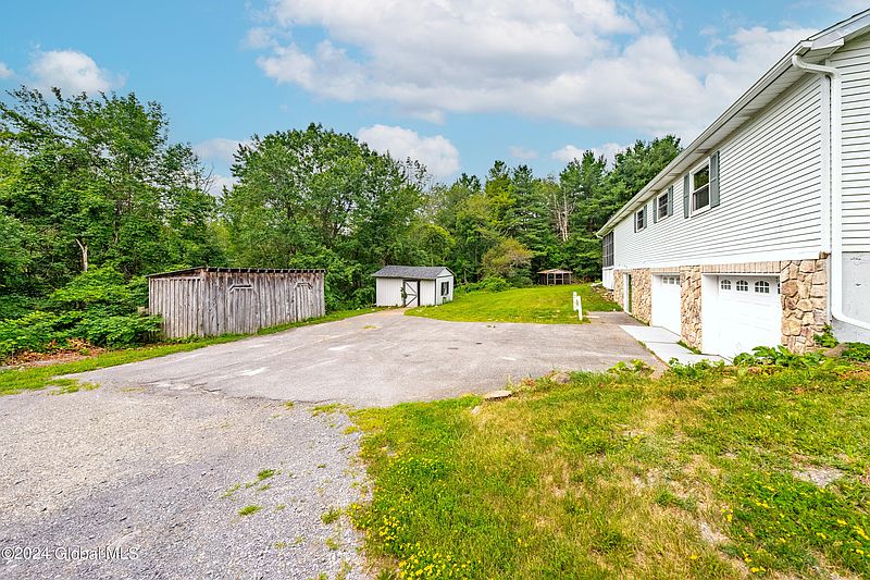 4th image of 2530 Mudge Road