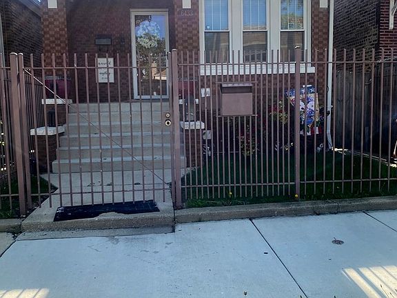 4th image of 6433 S Talman Ave
