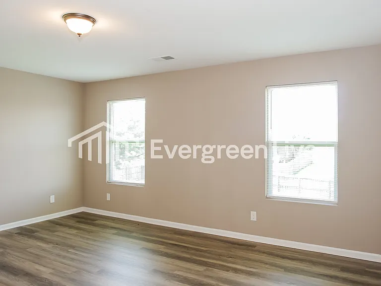 3193 Castlecreek Dr SW — Photo 9
