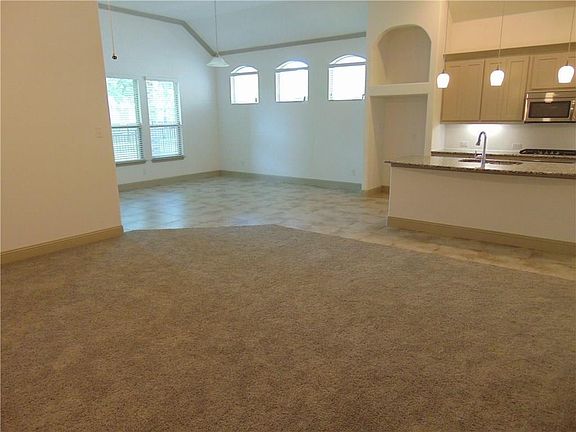 4th image of 3012 Bella Lago Dr