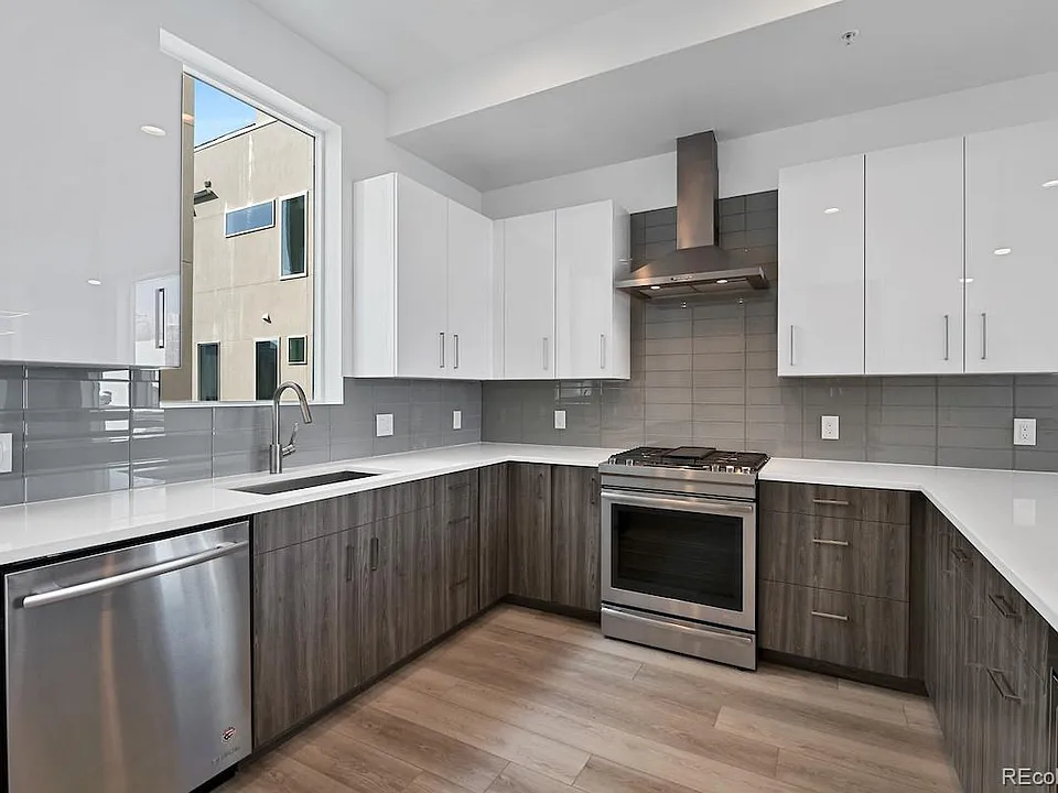 1624 Irving St #1
