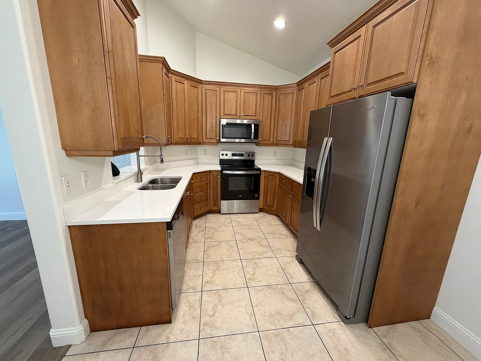 3 bed, 1336 sqft, $1,695 — Photo 4