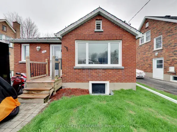102 Central Park Blvd N, Oshawa, ON L1G 5Y5