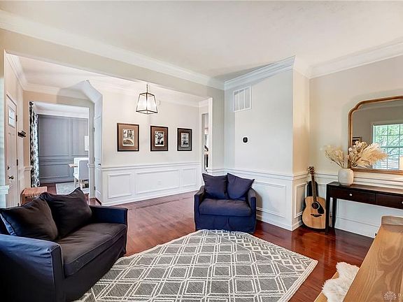 5th image of 9464 Oak Brook Dr