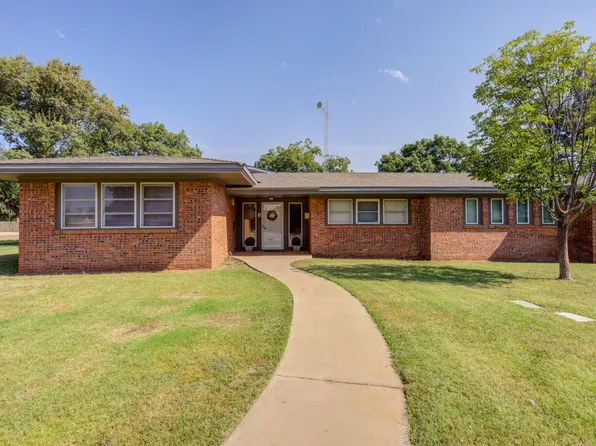 1301 E Tate St, Brownfield, TX 79316
