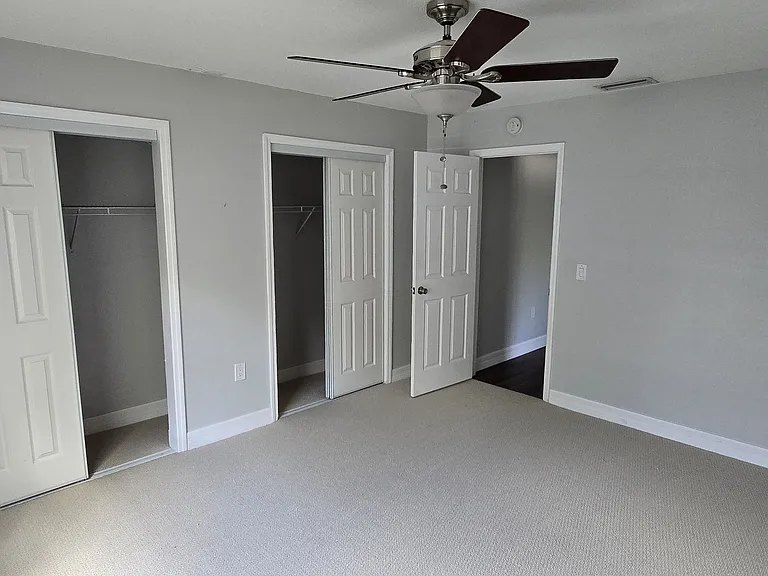 6400 Shane Ln — Photo 2