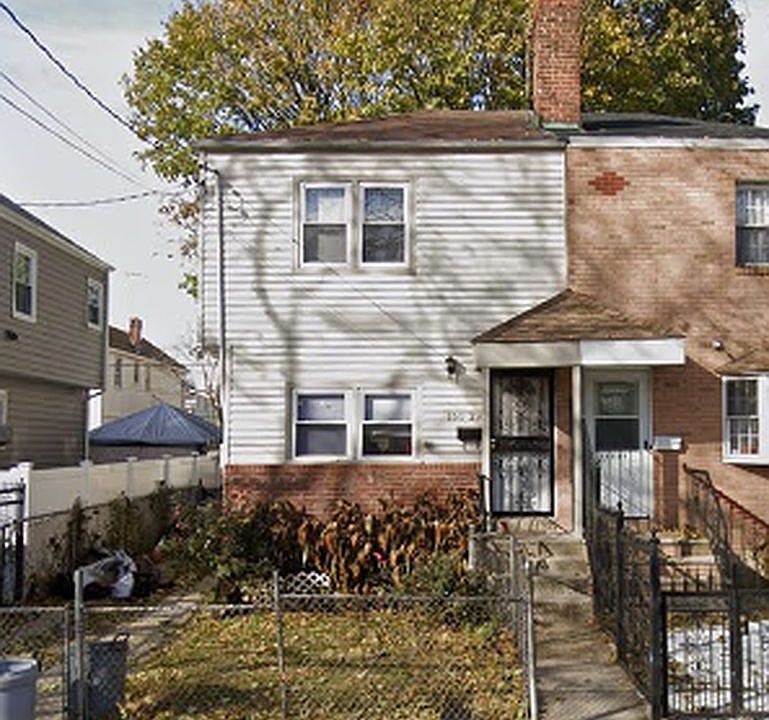 2nd image of 15029 Foch Blvd