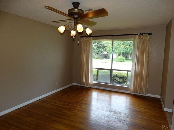 3rd image of 3061 Whistler Dr