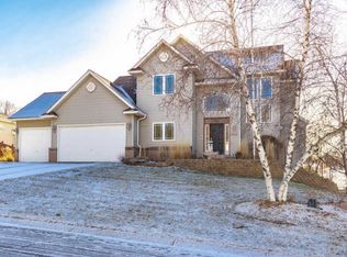 2322 Mamie Ave E, Maplewood, MN 55119