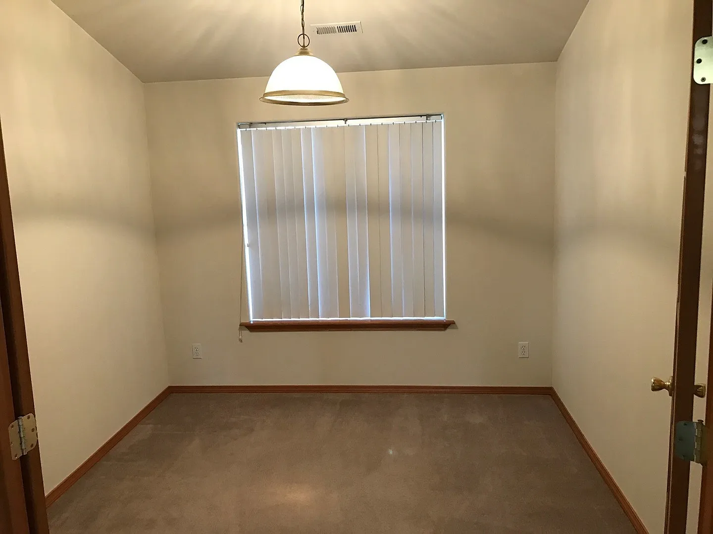 Ground Level Eastgate Home — Photo 3