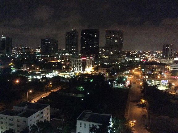 2nd image of 600 NE 36th St APT 1823