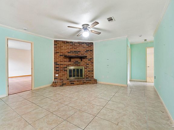 3rd image of 2536 Chateau Ct
