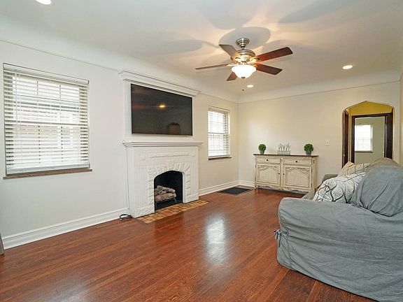 4th image of 3310 De Forest Dr