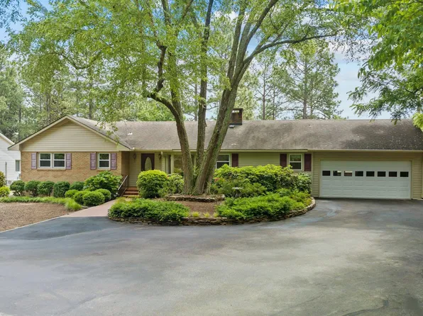 1 Par Drive, Whispering Pines, NC 28327