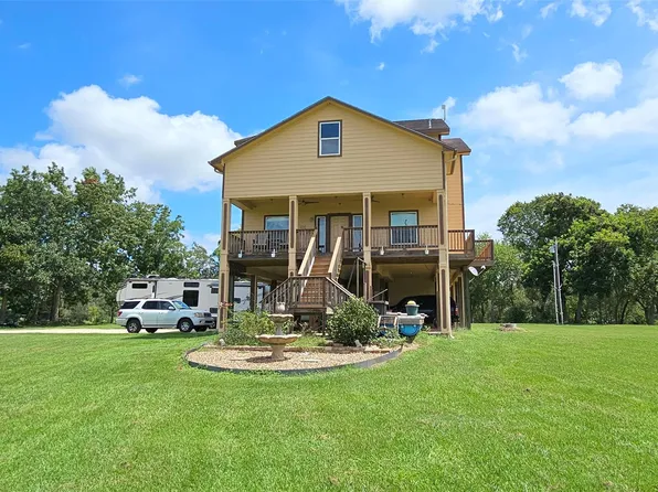 236 County Road 406, Palacios, TX 77465