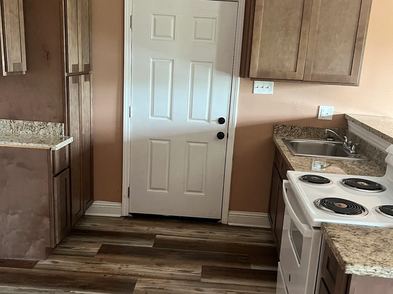 3 bed, $1,550 — Photo 4