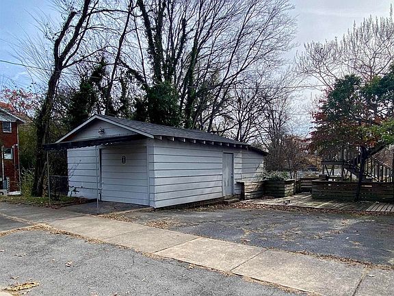 5th image of 4523 Woodlawn Dr