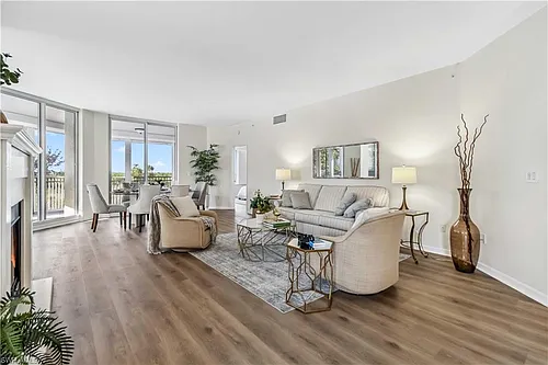 1001 Arbor Lake Dr #101 Photo 1