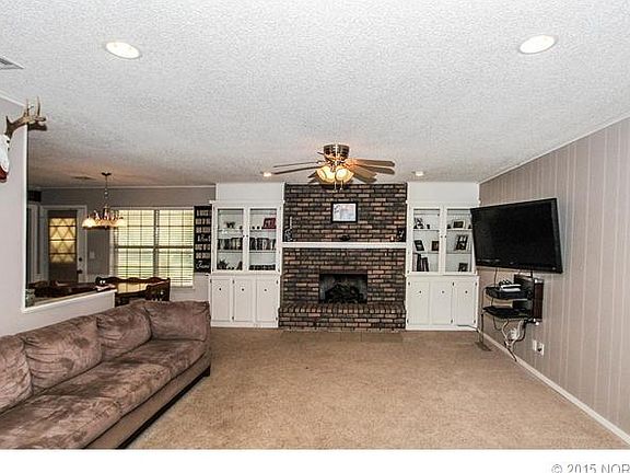 3rd image of 204 Will Rogers Loop E