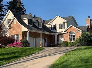 4150 Millfair Rd, Erie, PA 16506