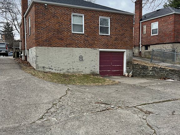4th image of 3931 Carrie Ave